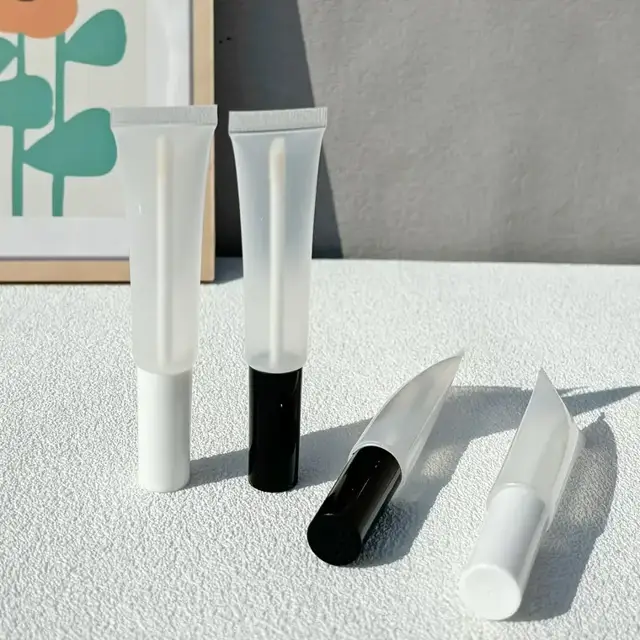 Lip Packaging Bottles