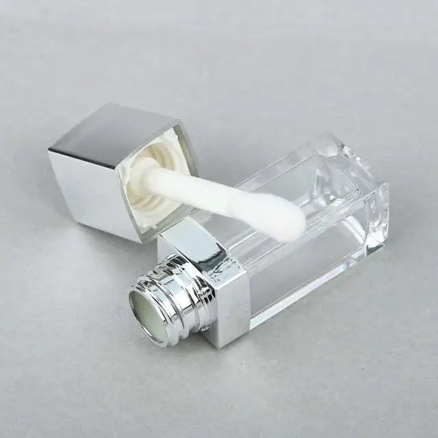 Square lip gloss tubes view 4